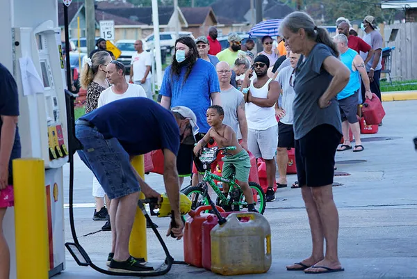 Son dakika: ABD'de Ida Kasırgası'nın şiddeti büyüyor! Stoklar tükendi, uzun kuyruklar oluştu...-9