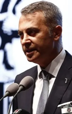 70 yaşındaki adama yakışıyor mu!