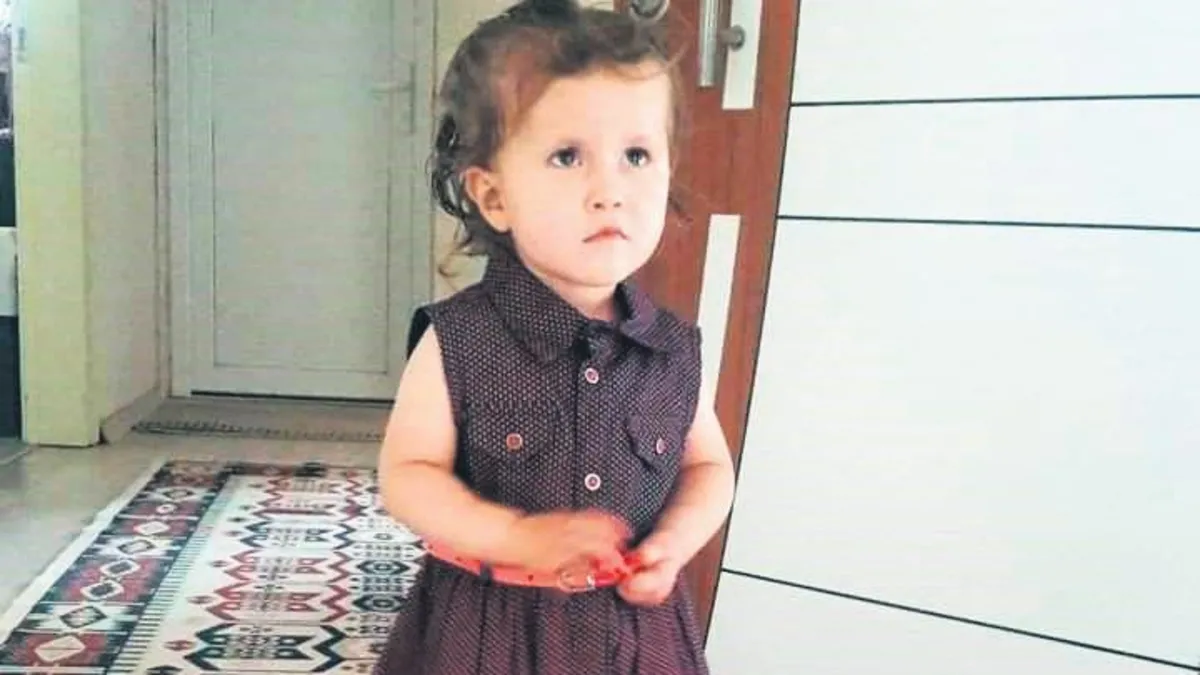 Anne beni bir şey ısırdı