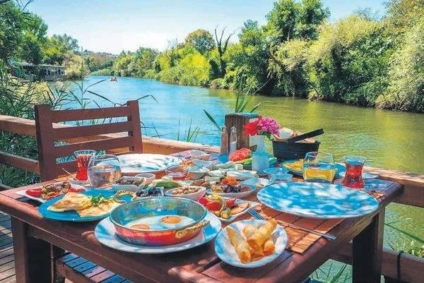 SON DAKİKA: Sokağa çıkma kısıtlamasını delmek için akılalmaz yöntem! Sahte rezervasyon oyunu-2