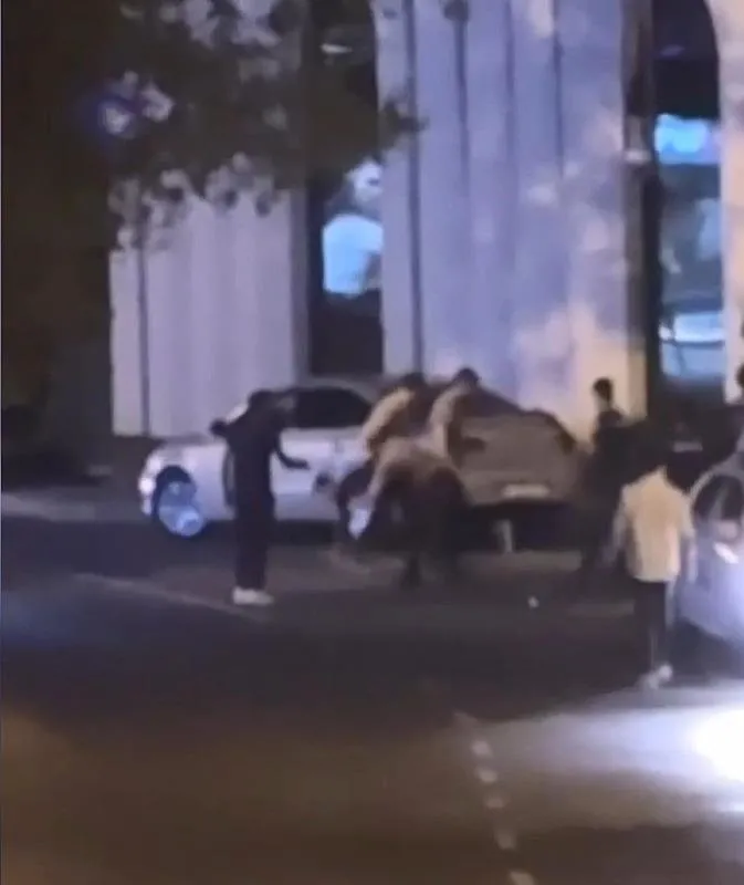 Avcılar'da taşkınlık yapan 3 kişi gözaltına alındı-3