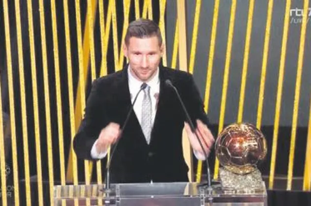 Messi 6. kez Altın Top ödülünü kazanarak Ronaldo’yu geride bıraktı