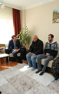 Bakan Albayrak'tan şehit evine ziyaret