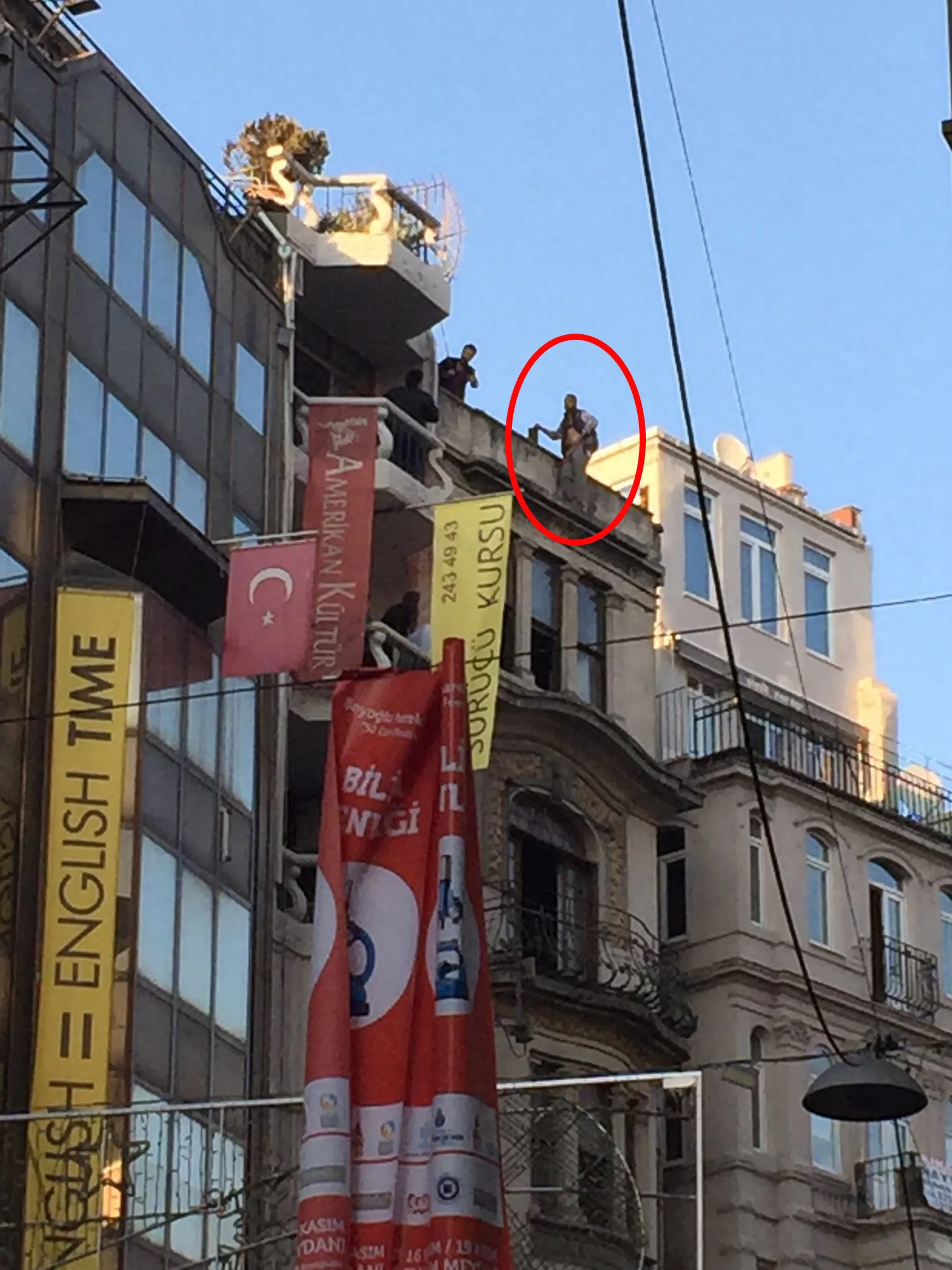 İstiklal Caddesi yaya trafiğine kapatıldı-1
