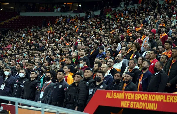 1649069336579.jpg Galatasaray ibrasızlık kararı sonrası coştu! Futbol, basketbol, voleybol... Tüm branşlarda yüzler gülüyor-5