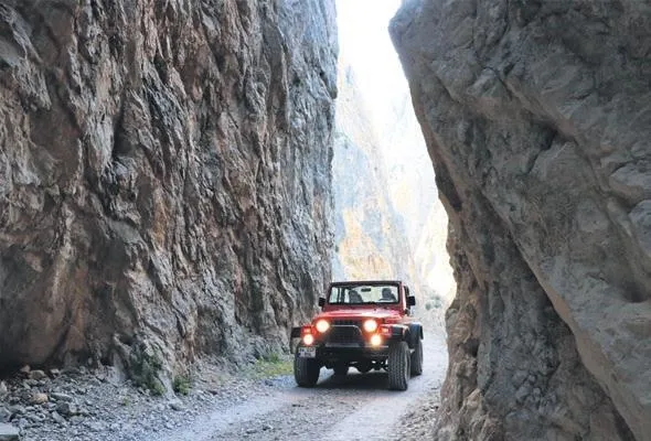 Erzincan Kemaliye'deki Taş Yolu dünyanın en zorlu yolları arasında yer aldı-1