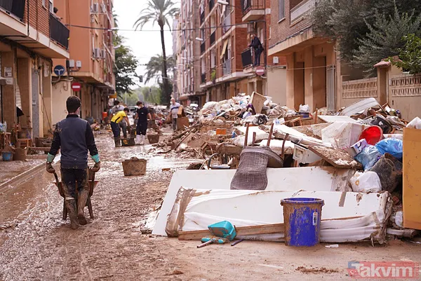 İspanya'da sel felaketinin yaraları sarılmaya çalışılıyor: En az 217 kişi öldü | Katalonya bölgesi de sular altında kaldı - 17