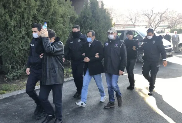 son-dakika-fetocu-tuggeneral-serdar-atasoya-14-yil-2-ay-hapis-cezasi-1636455032465.jpg SON DAKİKA: FETÖ'cü tuğgeneral Serdar Atasoy'a 14 yıl 2 ay hapis cezası-1