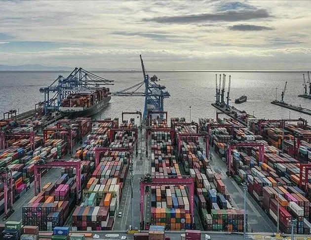 Tarih yazmaya devam edeceğiz