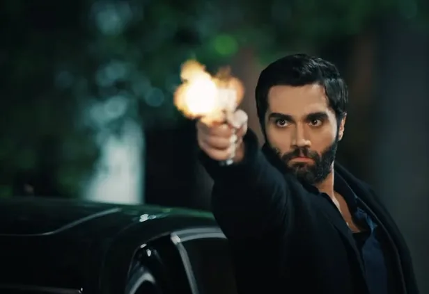 sen-kimsin-lan-zuppe-edho-176-bolum-fragmani-dalini-budagini-ezip-dusmana-guc-gosterisi-yapiyor-1607776966024.jpg Düşmanına kurşun yağmuru! EDHO 176. bölüm fragmanı: Dalını budağını ezip düşmana güç gösterisi yapıyor-5