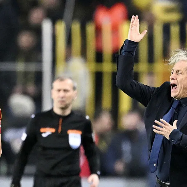 Fenerbahçede yönetim düğmeye bastı: Jorge Jesus görüşme odasına