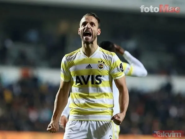 ROBERTO SOLDADO | Yıllık ücret: 3.000.000 euro