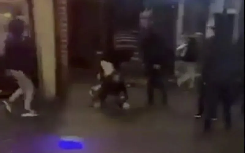 Sky News İsrailli taraftarların ırkçı sloganlar attığı görüntüleri sosyal medya hesaplarından sildi-1