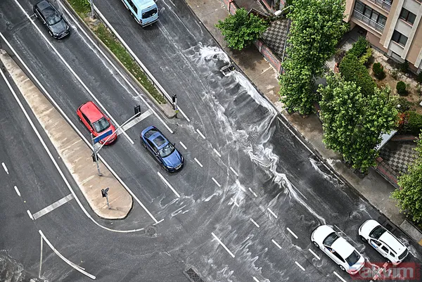 İstanbul'da kısa süreli yağış trafiği vurdu! Araçlar zor ilerledi duraklar doldu... - 4