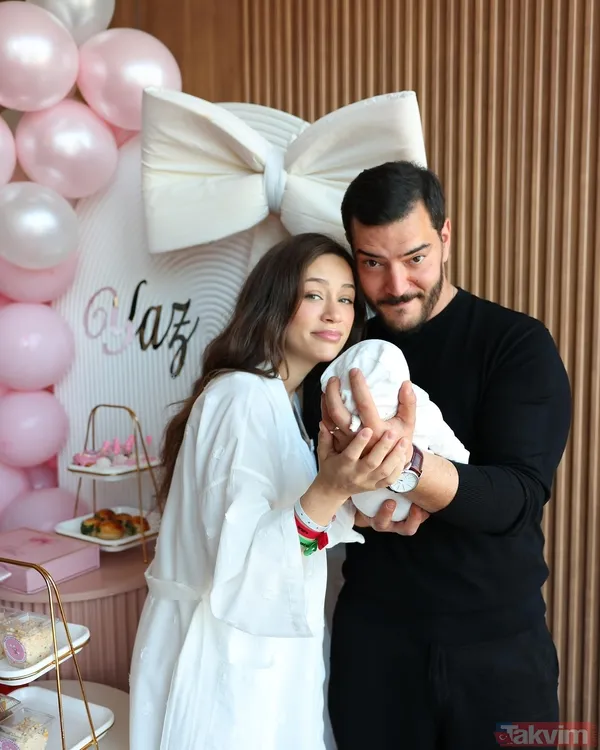 Kuruluş Osman'ın Cerkutay'ı Çağrı Şensoy ile eşi Buse Arslan'dan minik kızlarıyla ilk paylaşım geldi! - 11