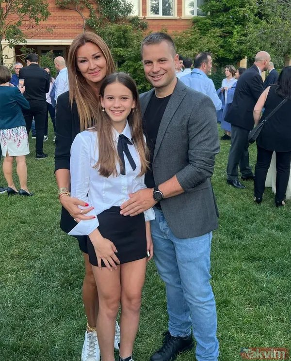 Pınar Altuğ cesur bikinisiyle sere serpe yakalandı gün boyu güneşlendi! Bir ara denize girmek için kalktı 20'likleri çatlattı - 14