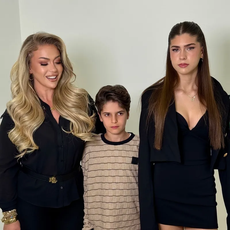 yeliz-yesilmenin-kizi-asya-buyudu-iste-yeni-imaji-ve-pozu-1774084518538.jpg Yeliz Yeşilmen'in kızı Asya büyüdü! İşte yeni imajı ve pozu-6