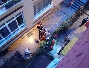 Balkondan düştü, demir korkuluklar saplandı!