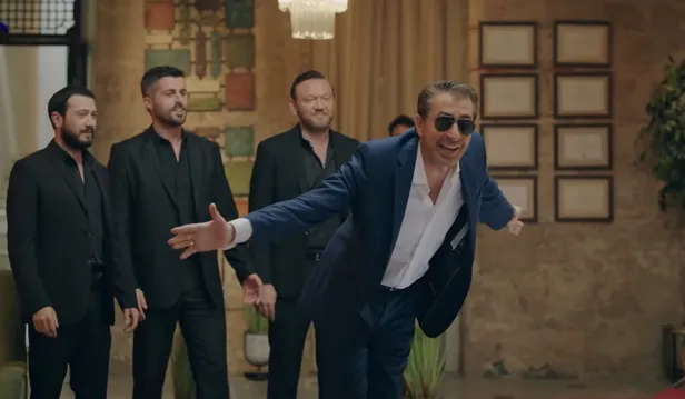 beklenen-nihayet-oldu-kirmizi-odadan-ayrilan-yildiz-isim-icin-hamle-yapildi-gumbur-gumbur-geliyor-1636120982915.jpg Beklenen nihayet oldu! Kırmızı Oda'dan ayrılan yıldız isim için hamle yapıldı gümbür gümbür geliyor-3