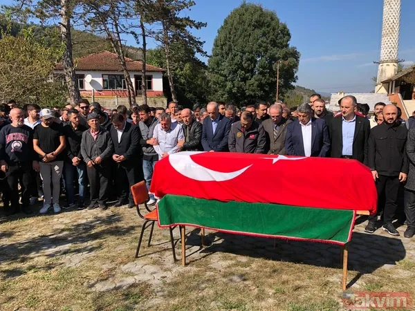 SON DAKİKA: Amasra Bartın'da maden faciasında hayatlarını kaybeden işçiler son yolculuğuna uğurlanıyor - 33