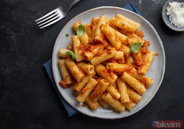 🍽️ "Al Dente" Pişirme Tekniği Neden Bu Kadar Önemli? Makarnayı Tam Kıvamında, Yani Dişe Gelir Şekilde Pişirmek, Sindirimi Yavaşlatıyor. Bu Da Demek Oluyor Ki,...