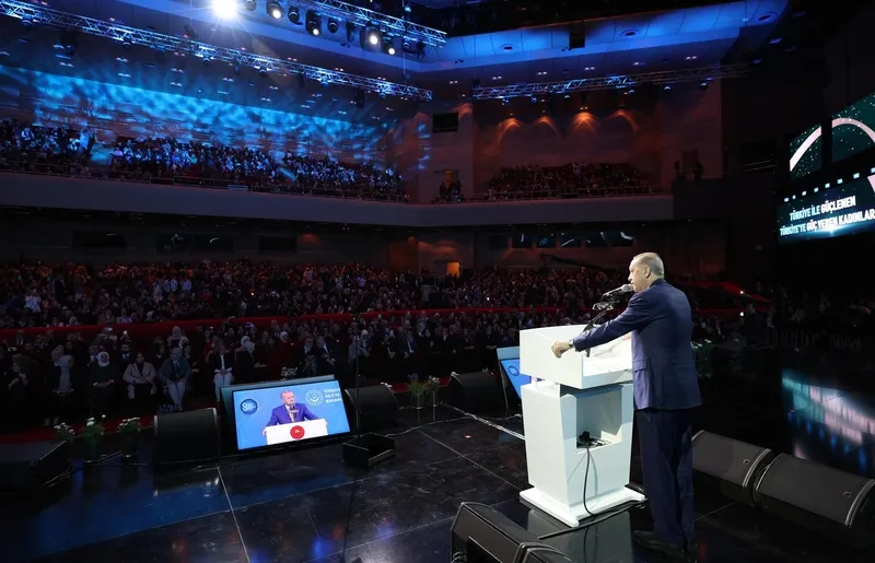 Başkan Erdoğan "Türkiye ile Güçlenen, Türkiye'ye Güç Veren Kadınlar Programı"nda konuştu | Ekrem İmamoğlu'nun kadınları hedef alan sözlerine tepki-11