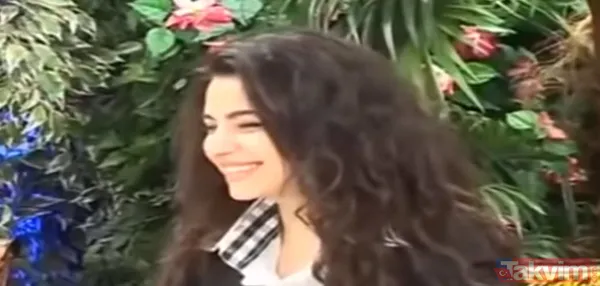 ''Hollanda'dan Geldiğimde Bunlar Benim Peşime Takıldı, Konuk Ettiler. Çok Tesadüf Gelişti Her Şey. İlk Geldiğim Ay, Kim Olduğunu Bilmiyorum. Karşısına Geçtim...