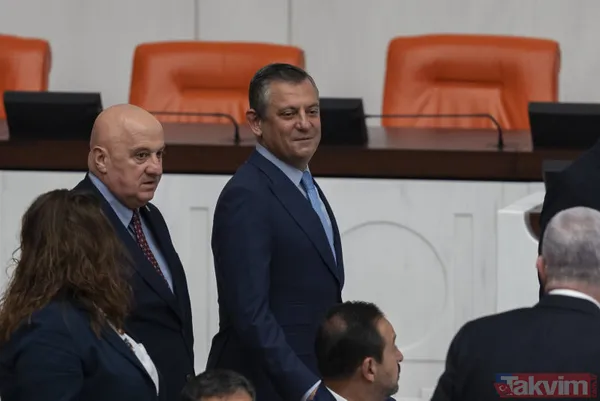 Filistin oturumuna mazeret sunan CHP lideri Özgür Özel Can Atalay için seke seke Meclis'e geldi! Bir de üstüne DEM Grubu'na gitti - 5