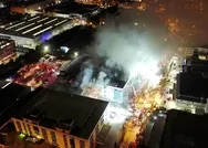 İstanbul Ümraniyede fabrika yangını! 8 saatlik çalışmanın ardından kontrol altına alındı...
