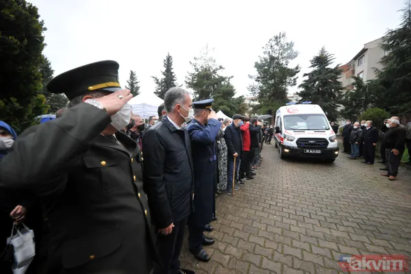 SON DAKİKA: Afrin şehidinin naaşı baba ocağında! Annesinin sözleri yürekleri dağladı: Anneye çok kötü şaka yaptın sen - 6