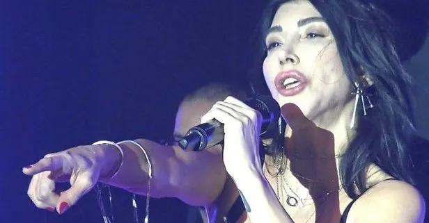 Hande Yener Yastan Dertli Takvim