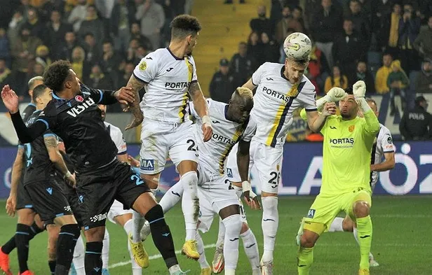 firtina-zirve-yarisinda-agir-yara-aldi-baskentteki-karsilasmada-ankaragucu-ve-trabzonspor-1-1-berabere-kaldi-1668193817105.jpeg Fırtına zirve yarışında ağır yara aldı! Başkent'teki karşılaşmada Ankaragücü ve Trabzonspor 1-1 berabere kaldı-2