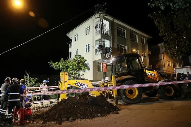 ankara-cankayada-temel-kazisinda-istinat-duvari-coktu-5-bina-cokme-riskine-karsi-bosaltildi-1625084693412.jpeg Ankara Çankaya'da temel kazısında istinat duvarı çöktü: 5 bina çökme riskine karşı boşaltıldı-3