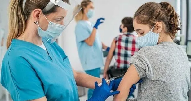 Otellere aşısız gidilir mi? Seyahatlerde, toplu taşımada, kafelerde, otellerde, AVM’lerde aşı zorunluluğu var mı?-2