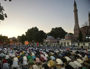 Erdoğan'ın imzasıyla Ayasofya ibadete açıldı! Sosyal medyada destek mesajları yağdı
