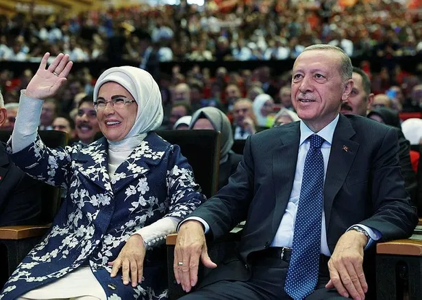 baskan-erdogandan-ak-parti-22-kurulus-yildonumu-programinda-onemli-aciklamalar-yerel-secimleri-isaret-etti-ger-1692898049094.jpeg Başkan Erdoğan'dan AK Parti 22. Kuruluş Yıldönümü Programı'nda önemli açıklamalar! Yerel seçimleri işaret etti: Gerçek belediyecilik kazanacak-7