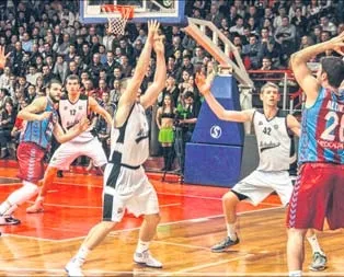 100 akımız Trabzonspor