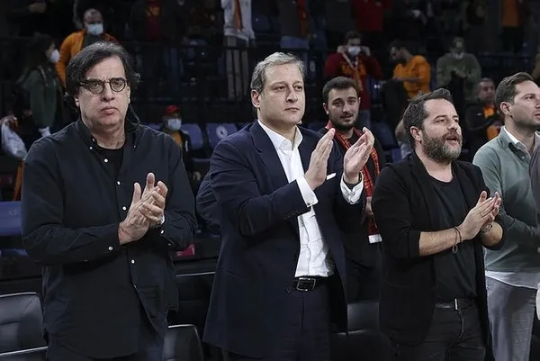 son-dakika-galatasaray-stadinin-yeni-ismi-sari-kirmizililar-nefle-725-milyon-liraya-anlati-iste-burak-elmasin-aciklamalari-1634036945951.jpg SON DAKİKA: Galatasaray stadının yeni ismi | Sarı-kırmızılılar NEF'le 725 milyon liraya anlatı! İşte Burak Elmas'ın açıklamaları-5