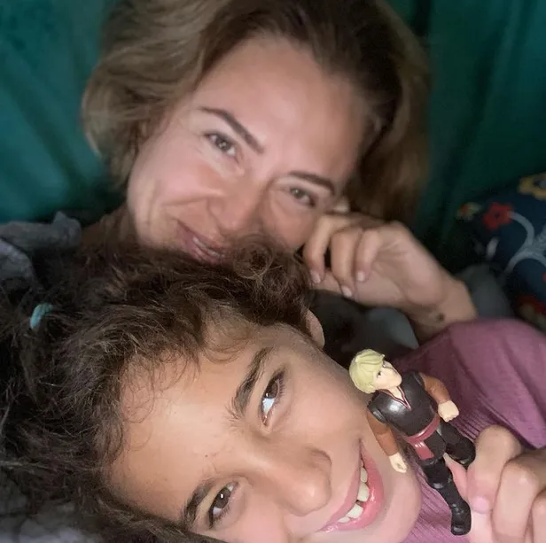 Ceyda Düvenci kızının regl olduğunu duyurunca sosyal medya ikiye bölündü! 'Kızınızın özelini nasıl paylaşırsınız!'-8
