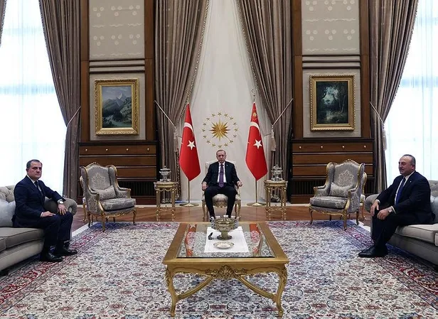 baskan-erdogan-azerbaycan-disisleri-bakani-ceyhun-bayramovu-kabul-etti-1614090905529.jpeg Başkan Erdoğan'dan Külliye'de peş peşe önemli kabuller-2