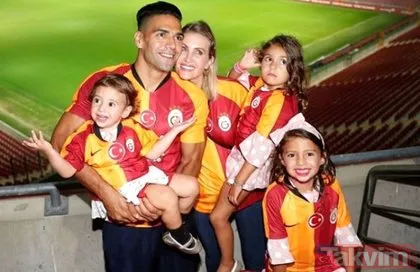 Galatasaraylı Radamel Falcao’nun eşi Lorelei Taron bunu da yaptı...  Futbolcuların eşleri ve sevgilileri