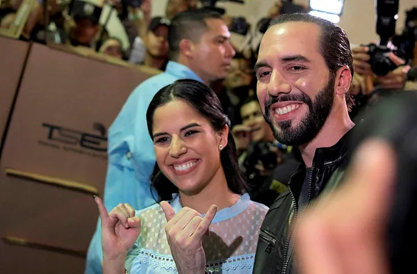 1642573224471.jpg Başkan Erdoğan'la görüşmek için Türkiye'ye geliyor! Bitcoin'i resmi para birimi yapan El Salvador Başkanı Nayib Bukele duyurdu Başkan Erdoğan cevap verdi-4