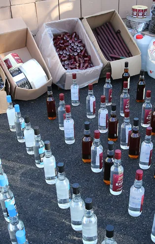Manisa'da sahte içki operasyonu!