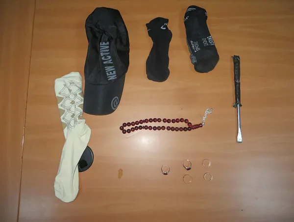 koronavirus-nedeniyle-cezaevinden-izinli-cikan-hukumlu-10-evi-soydu-1594287281405.jpg Koronavirüs nedeniyle cezaevinden izinli çıkan hükümlü, 10 evi soydu-4