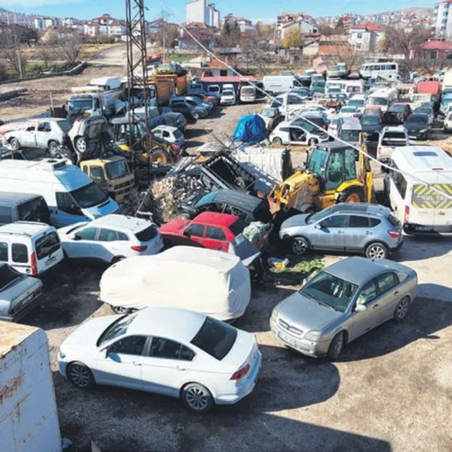 Elazığ’da yediemin dramı! 500 milyon TL’lik araçlar çürüyor