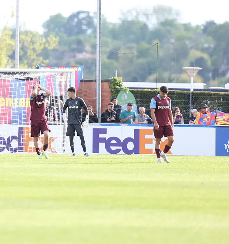 trabzonspor-u19-barcelona-u19-maci-kac-kac-bitti-ts-mac-sonucu-1745864029492.jpeg