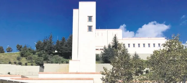 Konsoloslukta sessizlik hakim