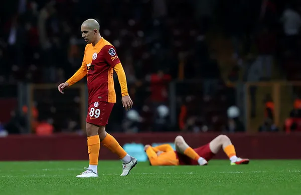 1638780340285.jpg Berkan Kutlu ile Cüneyt Çakır arasında neler konuşuldu? İşte Galatasaray maçındaki çok tartışılan penaltı kararının perde arkası-3