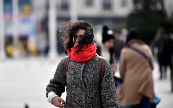 meteorolojiden-son-dakika-yagmur-ve-kar-uyarisi-disari-cikacaklar-dikkat-1641276372621.jpg Meteorolojiden son dakika kar ve rüzgar uyarısı! Hız 60 km: Dışarı çıkacaklar dikkat-4