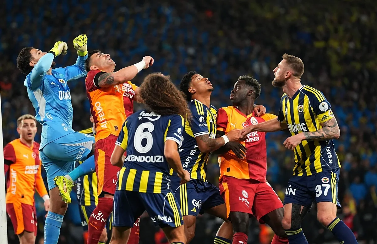 galatasaray-kazanirsa-is-biter-fener-kazanirsa-zirve-karisir-1777158040086.jpeg Galatasaray kazanırsa iş biter Fener kazanırsa zirve karışır-6